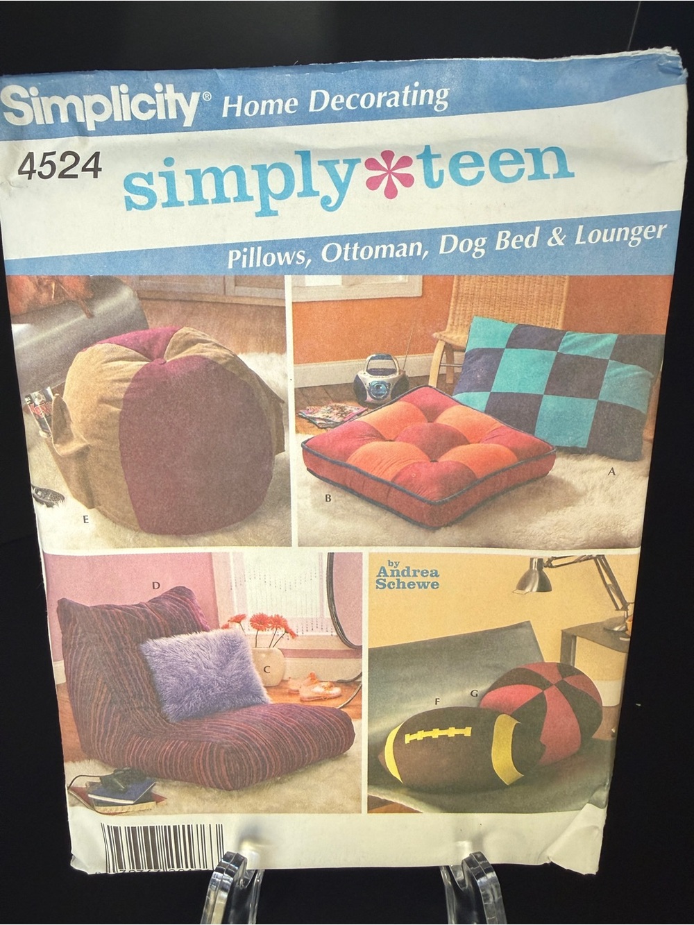Simplicity 4524 UNCUT Simply Teen Pillows Dog Bed Ottoman Lounger Pattern